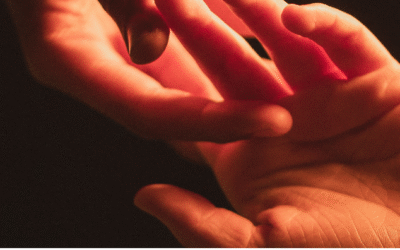 Célébrons la journée internationale des câlins avec Dame Nath&rsquo;ure et la câlinothérapie